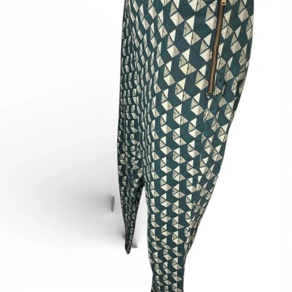 H&M Women's Leggings with Green and Cream Geometric Pattern (item#10243) - Picture 2 of 7